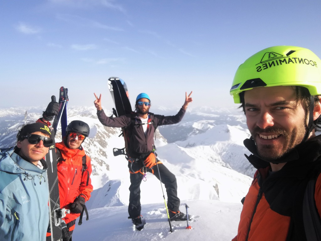 10 sommet pointe percee